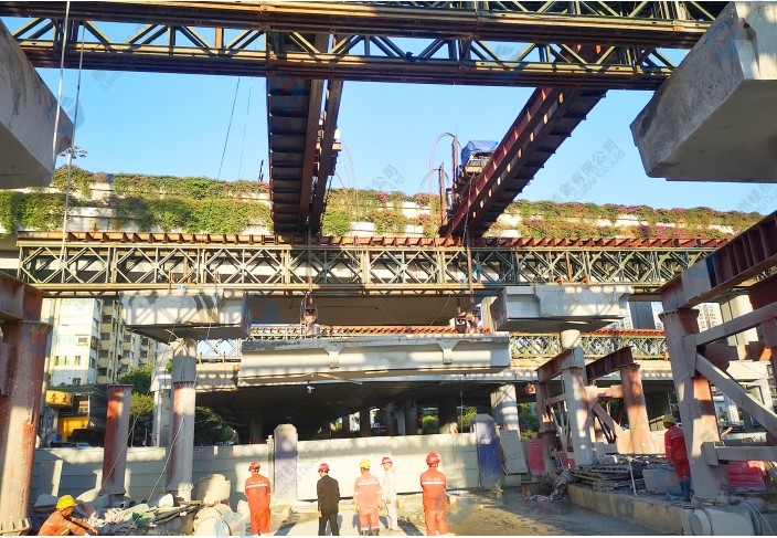 广东鹤洞大桥提升特种工程